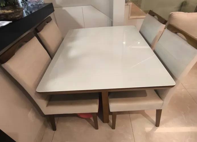 Mesa de jantar 4 lugares