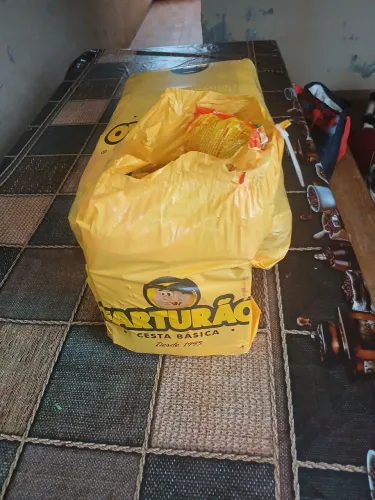 Vendo um sacolao 