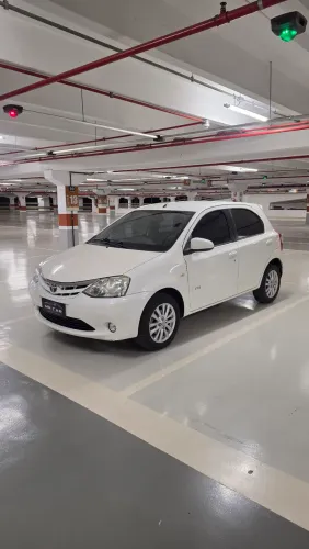 Toyota Etios XLS 1.5 Flex 16V 5P Mec. 2014