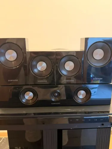Home Theater Samsung HT-C460 5.1 ? conjunto com caixas e subwoofer