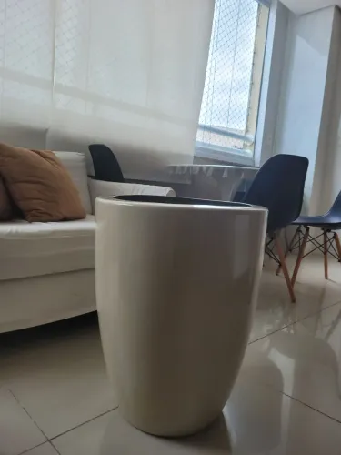 Vaso (58cm Altura) de fibra de vidro