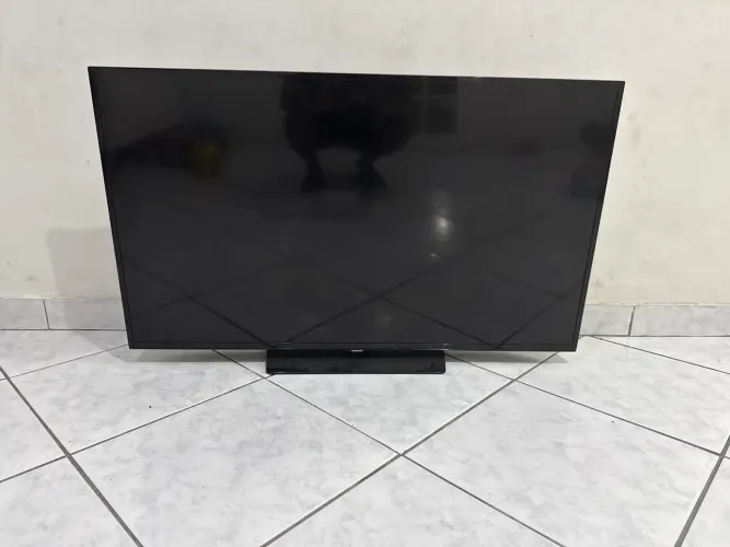 Vendo Tv 48 polegadas com defeito não liga