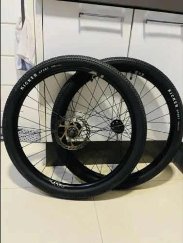 par de Rodas com Pneu - Aro 26