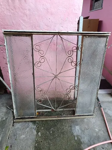 Janela de ferro de correr 100x100 cm