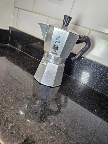 Cafeteira italiana Bialetti 