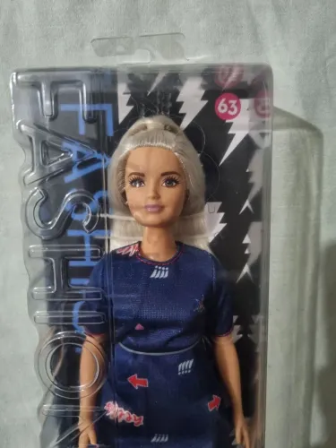 Barbie Fashionistas #63