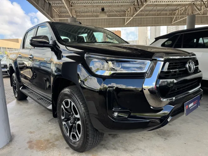 Toyota Hilux CD SRV 4X4 2.8 TDI Diesel Aut. 2025