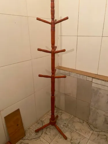 Cabide de chão 