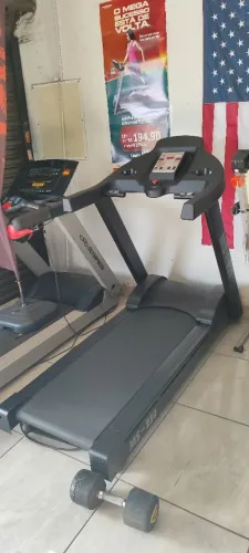 Esteira profissional academia ginástica musculação 