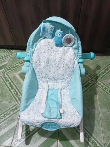 Cadeira de Descanso e Balanço Seasons da marca Multikids Baby, na cor azul.