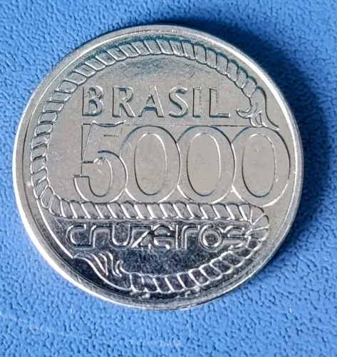 1 moeda comemorativa do Cruzeiro valor 5000 ano 1992, com a Efigie de Tiradentes inox