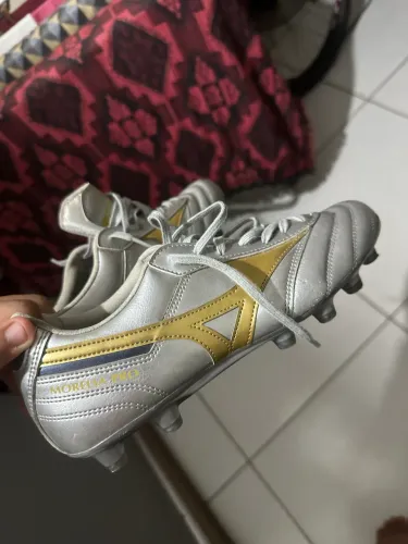 Chuteira Mizuno Morelia Couro Prata/dourado Tam:38