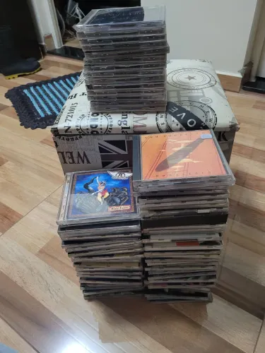 CDs usados em ótimo estado!59 Cds