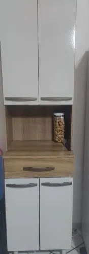 Vendo Armário de cozinha em pé 2 portas e 1 gaveta, vem com um auxiliar e um anexo