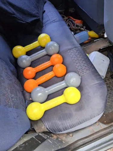 Par de halteres 4kg, 5kg e 6kg