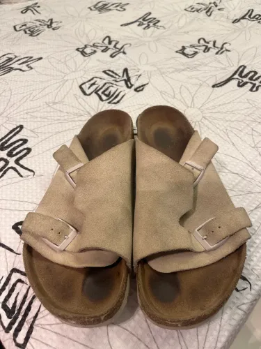 Sandália Birkenstock Zürich.