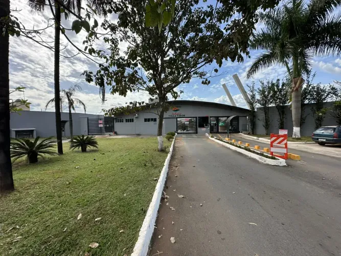 CASA EXCLUSIVA NO CONDOMÍNIO HORIZONTAL BALNEÁRIO VILA VERDE