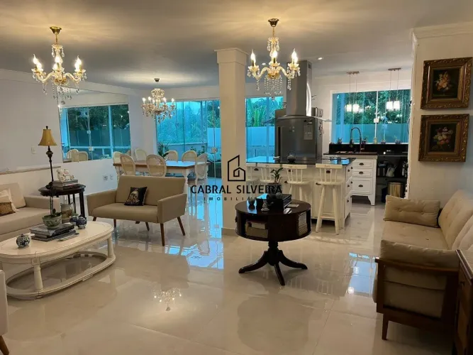 Casa em Condomínio Fechado com 4 Suítes e Espaço Gourmet no Brooklin