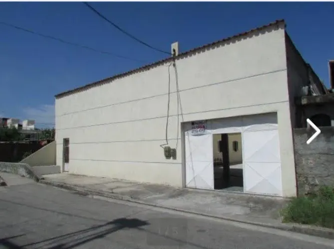 Lindo prédio comercial na Trindade 