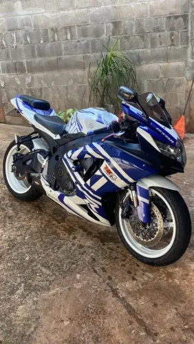 Vende-se ou troca por carro de maior valor