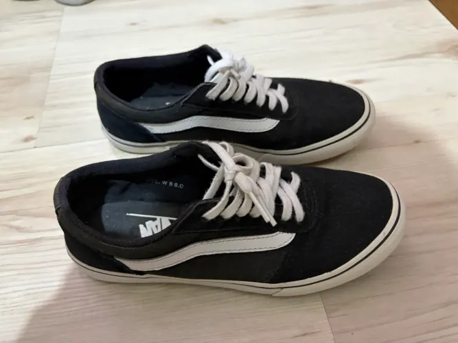 Tênis Vans em ótimo estado 
