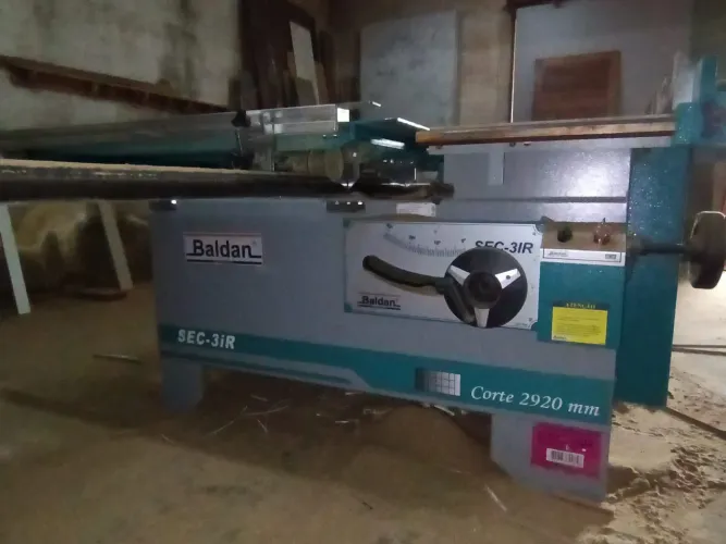 Esquadrejadeira Baldan + coletor de pó
