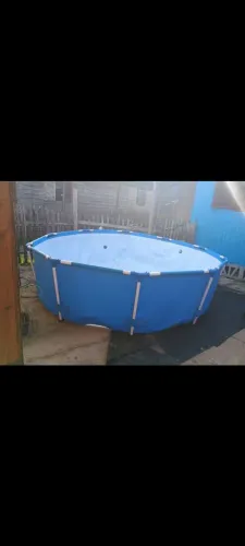 Vendo essa piscina inteirinha nova na caixa de 5 mil litros só buscar em Canoas não