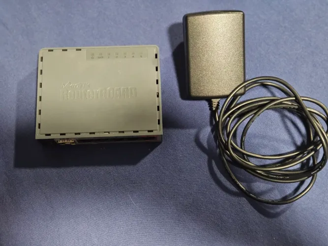 MikroTik RB760iGS hEX S - Roteador Gigabit