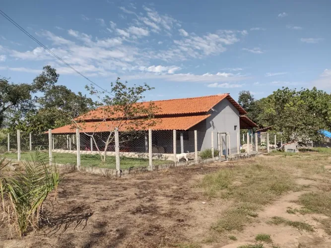 ? VENDE-SE LINDA CHÁCARA ESCRITURADA E REGISTRADA ?