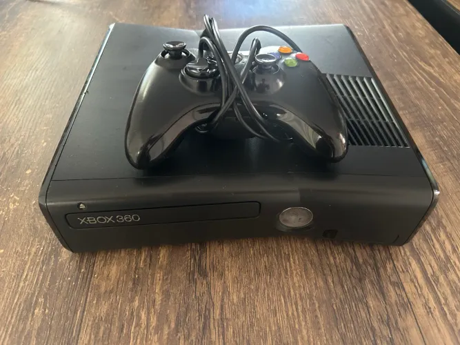 ? Xbox 360 Slim Desbloqueado RGH
