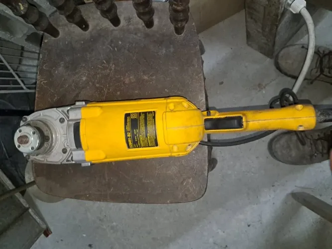Esmerilhadeira Angular 7`` 2200W 220V Dewalt DWE491