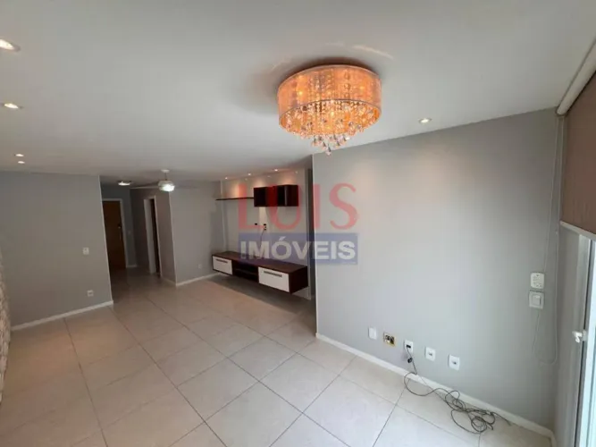 Apartamento com 3 dormitórios para alugar, 135 m² por R$ 7.037,41/mês - Itaipu - Niterói/R