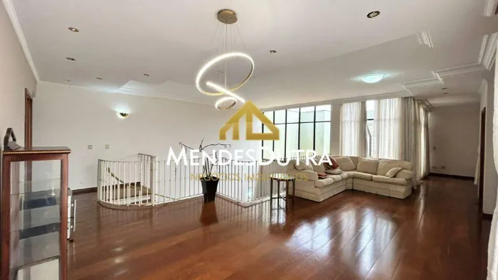 Cobertura duplex com 293m² para alugar no centro de Piracicaba - SP.