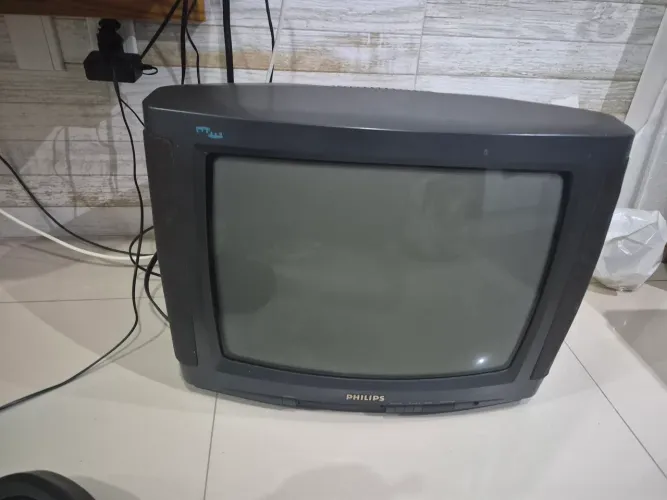 TV tubo 21' Philips curva