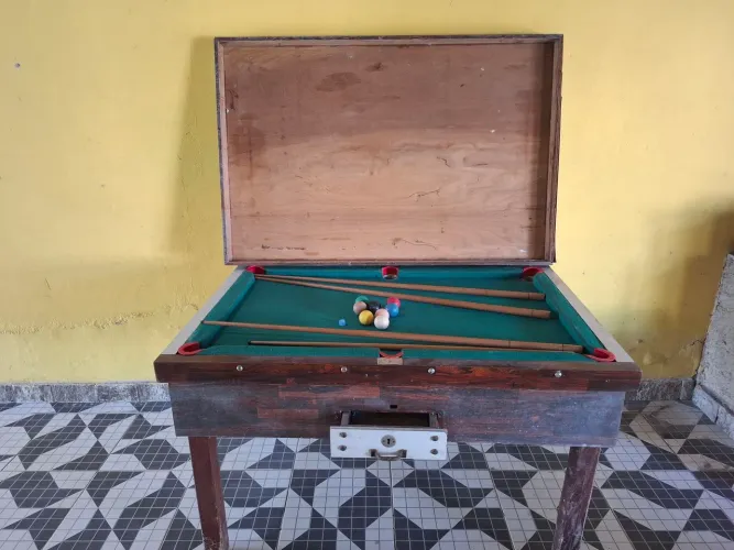 Mesa de Bilhar/Sinuca Pequena Completa