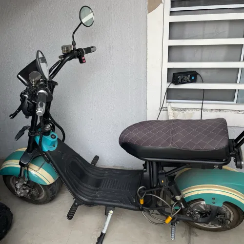 Scooter elétrica 