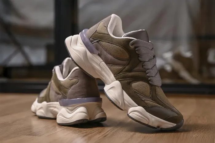 TÊNIS FEMININO EM PROMOÇÃO R$ 239,00 reais