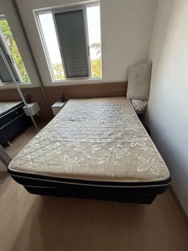 Vende-se cama completa usada 