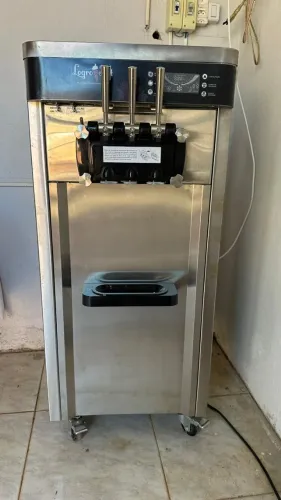 MÁQUINA DE SORVETE EXPRESSO LOGROSOFT D425 - SEMINOVA - PRONTA PARA USO