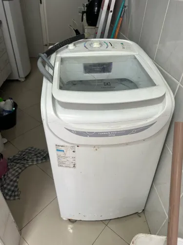 MÁQUINA DE LAVAR ELETROLUX COM DEFEITO