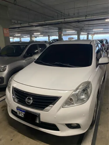 Nissan Versa SL 1.6 16V Flex Fuel 4P Mec. 2014