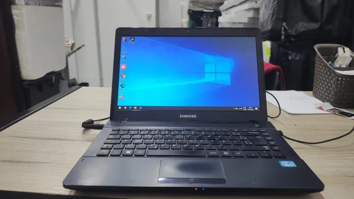 Notebook Samsung i3 8gb memória SSD 120gb