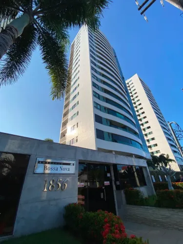 Laise mostra BOSSA NOVA MOBILIADO