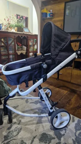 Carrinho de Bebê Mobi Completo + Bebê Conforto