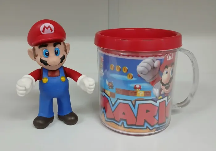 Caneca + BONECO do MARIO. Aqui na LOJA FABGAMES 