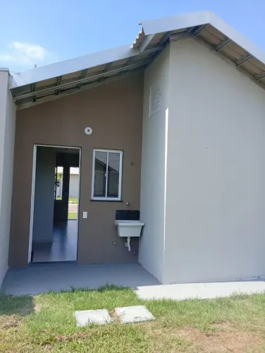 Casa térrea em condomínio fechado para alugar com 2 quartos na Região do Coxipó