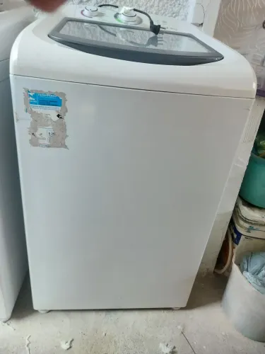 Vendo máquina de lavar roupas 9kg