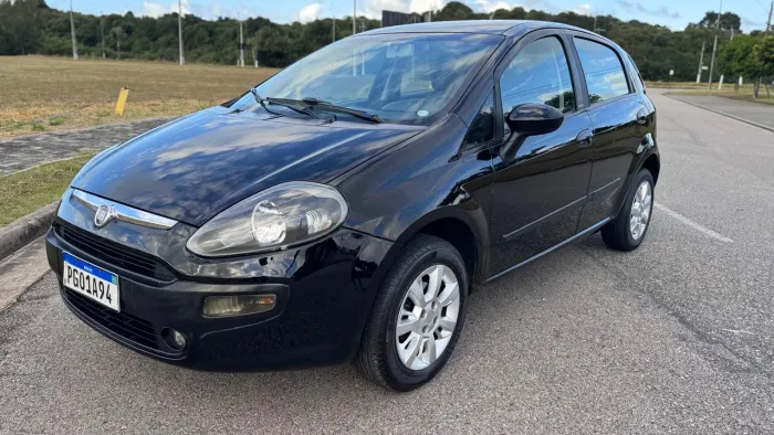 Fiat Punto Attractive 1.4 Fire Flex 8V 5P 2014