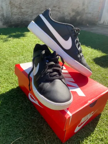 Tênis Nike Court Royale Nº:41<br>Chuteira Campo Nike Phantom 6 Nº:43