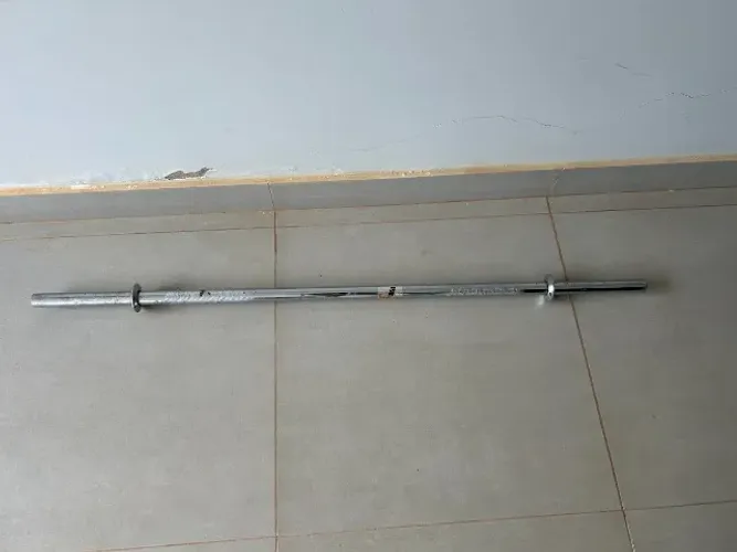 Barra de Musculação Cromada - Ultrapassando Limites